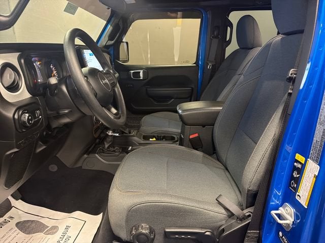 2025 Jeep Gladiator Nighthawk