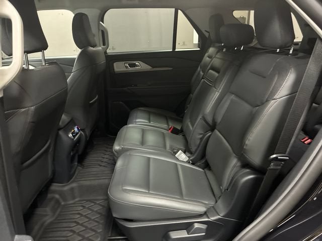 2026 Ford Explorer Active w/100A Pkg