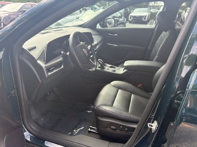 2024 Cadillac XT4 Luxury