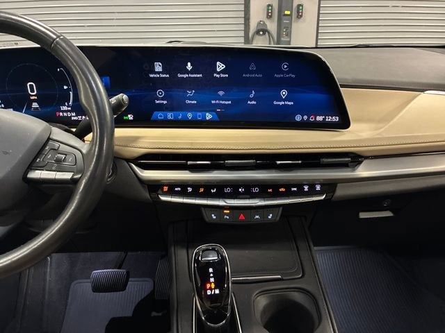 2024 Cadillac XT4 Luxury