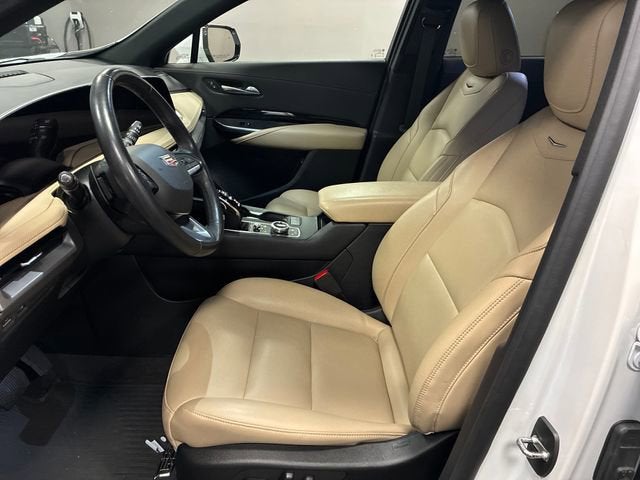2024 Cadillac XT4 Luxury
