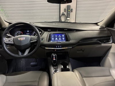 2023 Cadillac XT4 Premium Luxury