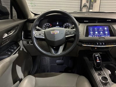 2023 Cadillac XT4 Premium Luxury
