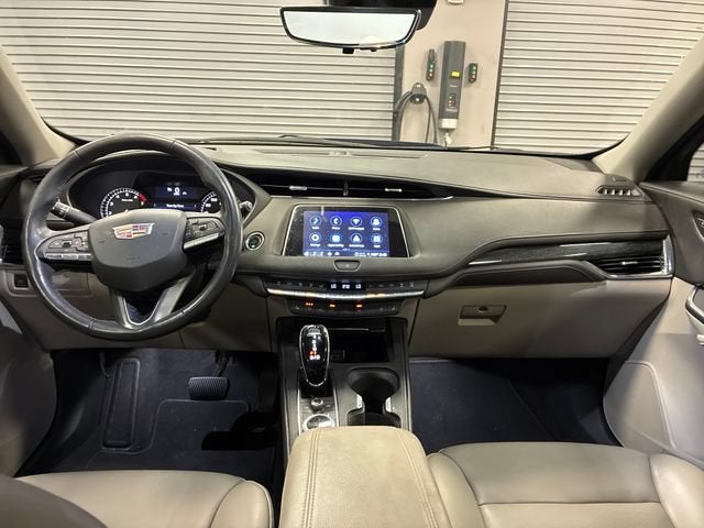 2023 Cadillac XT4 FWD Premium Luxury