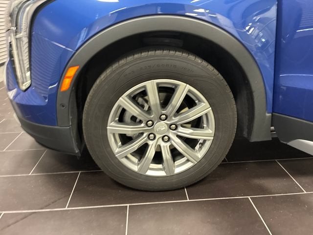 2023 Cadillac XT4 FWD Premium Luxury