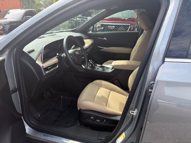 2025 Cadillac XT4 Premium Luxury