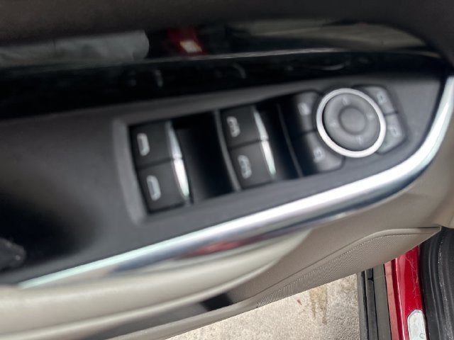 2022 Cadillac XT4 FWD Premium Luxury