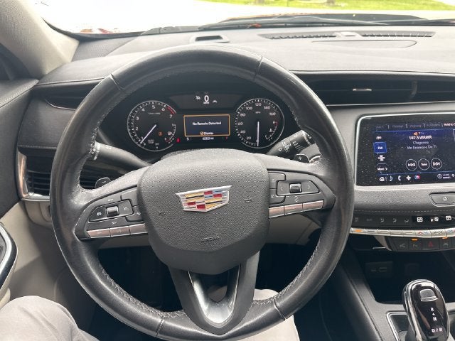 2022 Cadillac XT4 FWD Premium Luxury