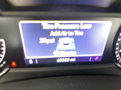 2022 Cadillac XT4 FWD Premium Luxury