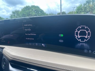 2024 Cadillac XT4 Premium Luxury