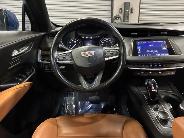 2022 Cadillac XT4 Premium Luxury