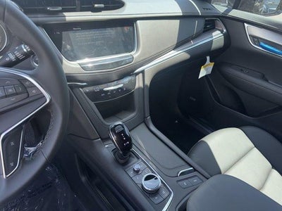 2025 Cadillac XT5 Luxury