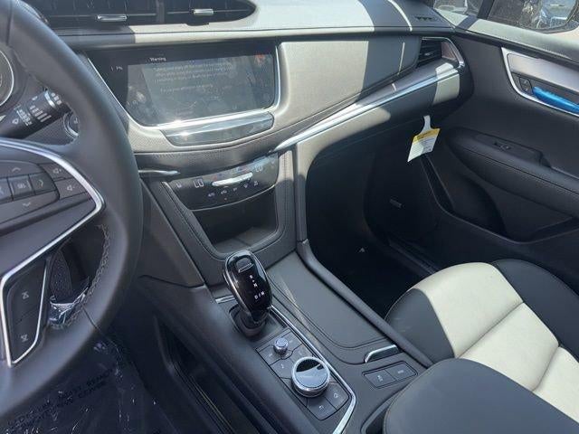 2025 Cadillac XT5 Luxury