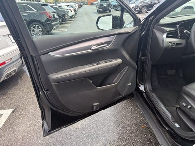 2025 Cadillac XT5 Luxury