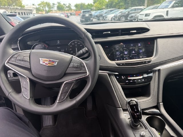2025 Cadillac XT5 Luxury