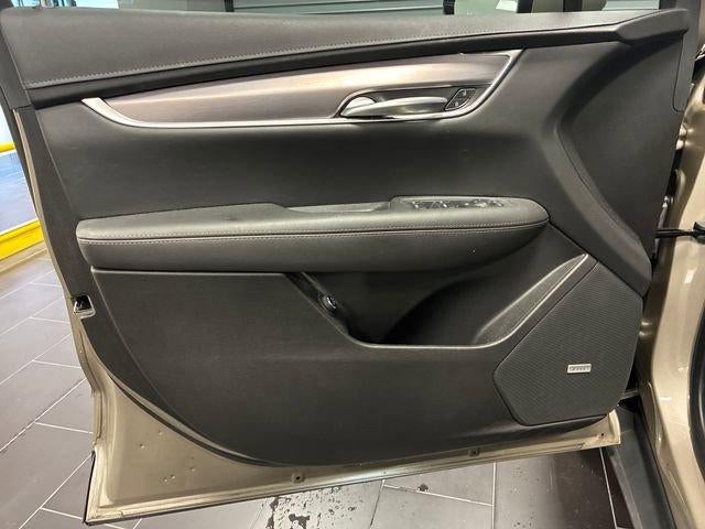 2023 Cadillac XT5 Luxury