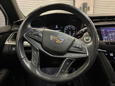 2023 Cadillac XT5 Luxury