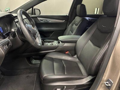 2023 Cadillac XT5 Luxury