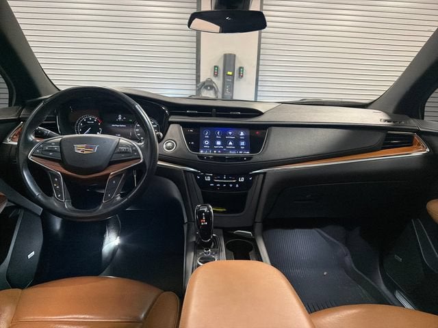 2022 Cadillac XT5 FWD Premium Luxury