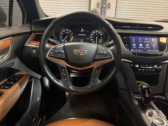 2022 Cadillac XT5 FWD Premium Luxury