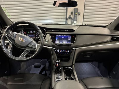 2022 Cadillac XT5 Premium Luxury