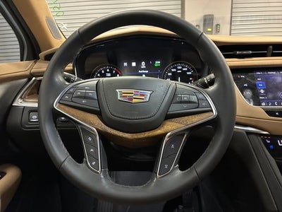 2022 Cadillac XT5 Premium Luxury