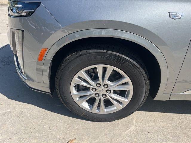 2025 Cadillac XT6 Luxury