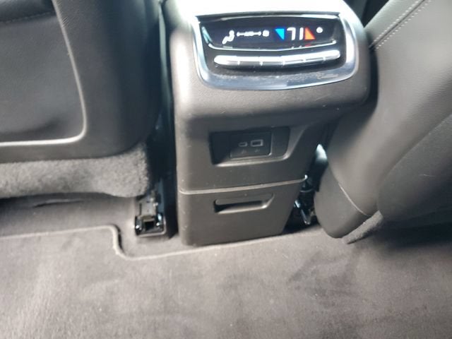 2024 Cadillac XT6 Luxury
