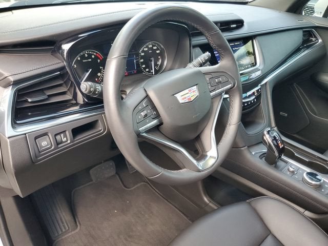 2024 Cadillac XT6 Luxury