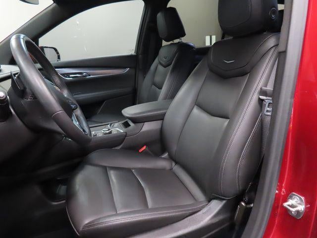 2025 Cadillac XT6 Luxury