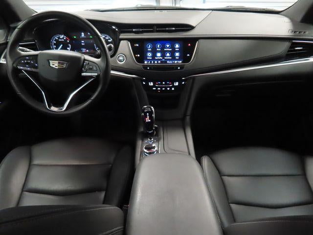 2025 Cadillac XT6 Luxury