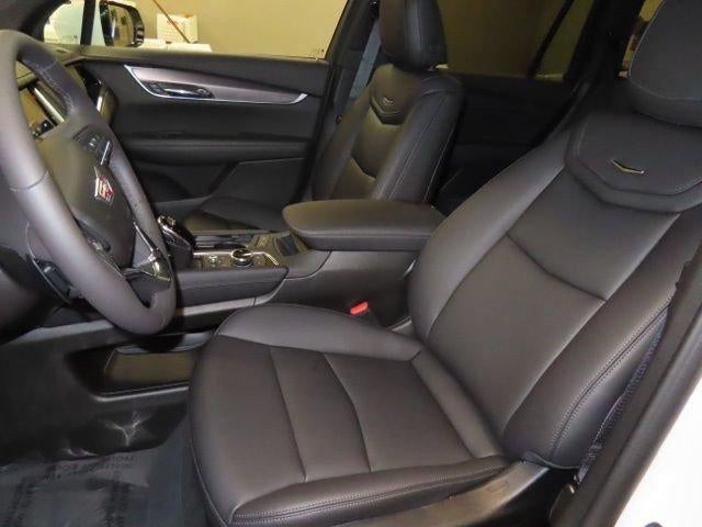 2025 Cadillac XT6 Luxury