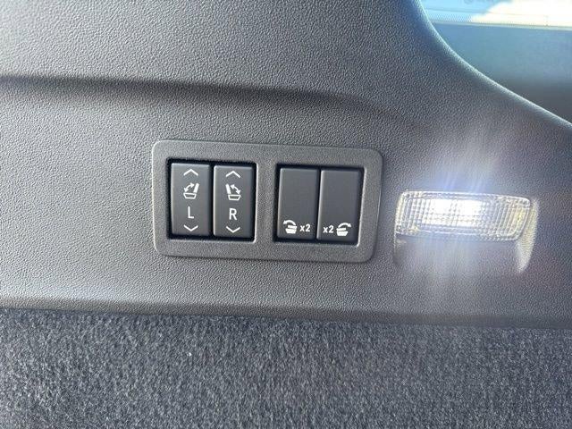 2026 Cadillac ESCALADE IQL Sport