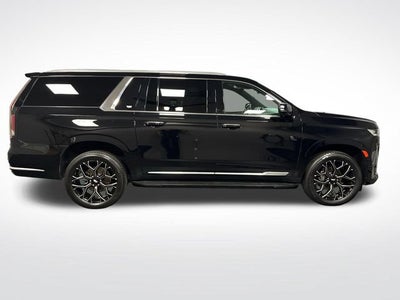 2022 Cadillac Escalade ESV Luxury