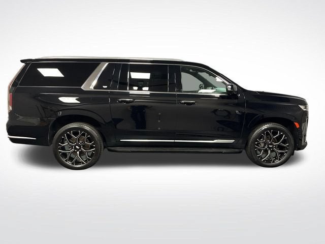 2022 Cadillac Escalade ESV Luxury