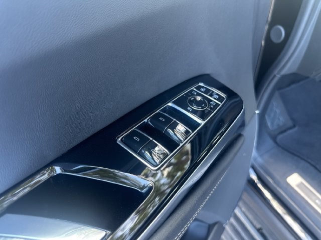 2025 Cadillac Escalade ESV Sport