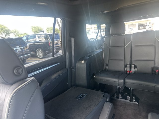 2025 Cadillac Escalade ESV Sport