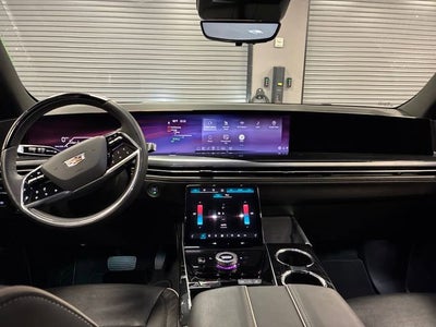 2025 Cadillac Escalade ESV Sport
