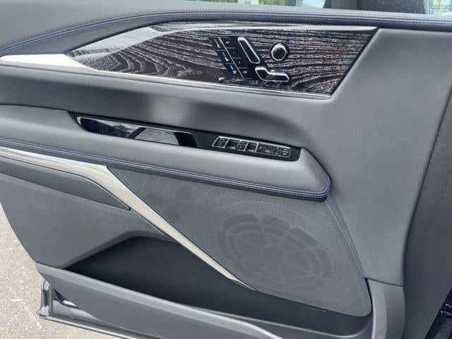 2025 Cadillac ESCALADE IQ Luxury 1