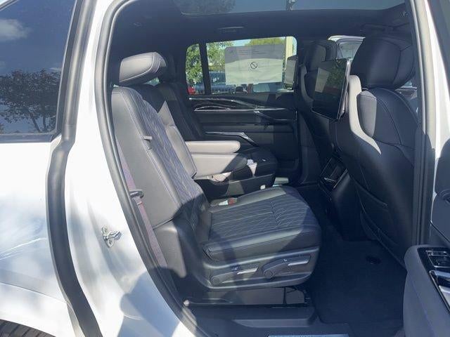 2025 Cadillac ESCALADE IQ Luxury 1