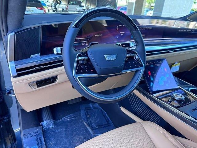 2025 Cadillac ESCALADE IQ Luxury 2