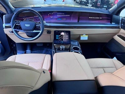 2025 Cadillac ESCALADE IQ Luxury 2