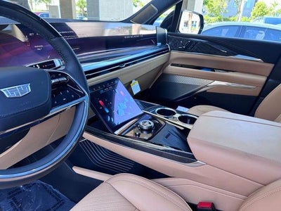2025 Cadillac ESCALADE IQ Luxury 2