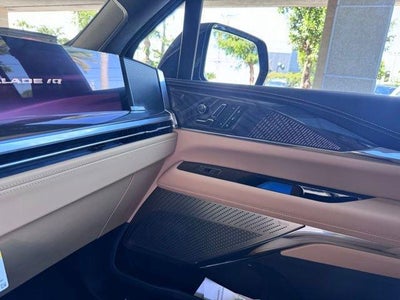2025 Cadillac ESCALADE IQ Luxury 2