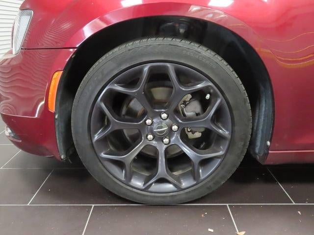 2019 Chrysler 300 Touring