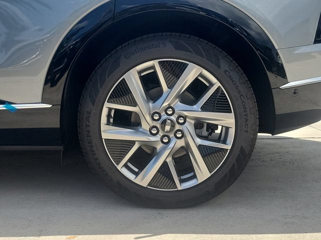 2027 Cadillac OPTIQ Luxury