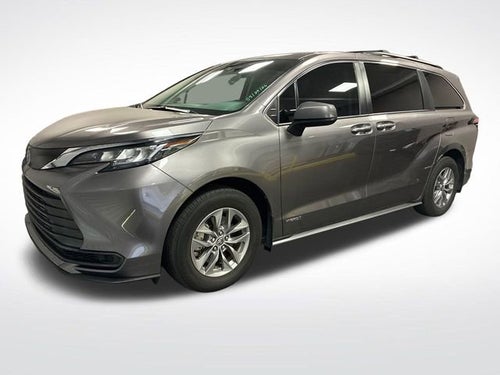 2021 Toyota Sienna LE