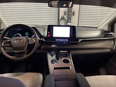 2021 Toyota Sienna LE