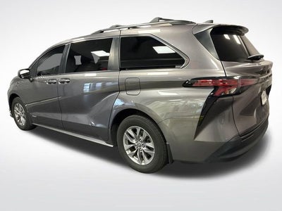2021 Toyota Sienna LE