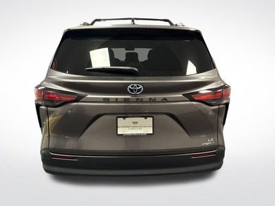 2021 Toyota Sienna LE